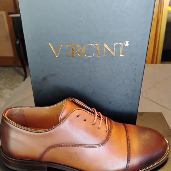 Men\'s Tan Leather Oxfords